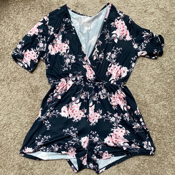 Floral Romper - Picture 1 of 2